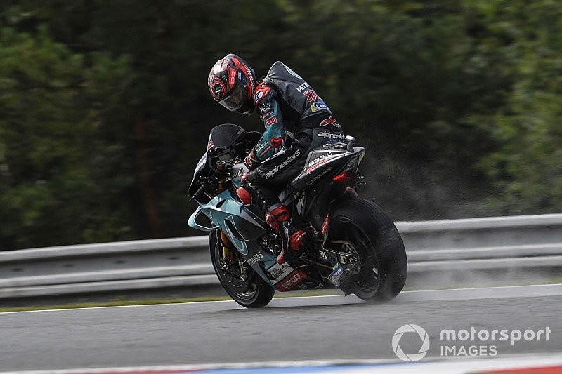 Test MotoGP Brno: nuova carena per Rossi, poi arriva la pioggia