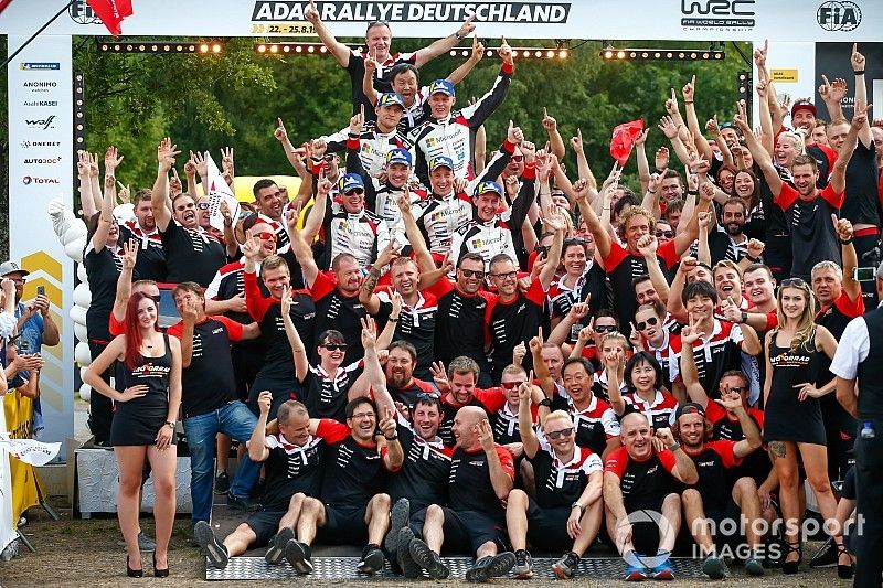 Podium: Winner Ott Tänak, Martin Järveoja, Toyota Gazoo Racing WRT Toyota Yaris WRC. second place Kris Meeke, Sebastian Marshall, Toyota Gazoo Racing WRT Toyota Yaris WRC, third place Jari-Matti Latvala, Miikka Anttila, Toyota Gazoo Racing WRT Toyota Yaris WRC with the team