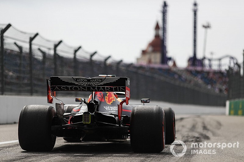 Verstappen óriásit ment Szocsiban, rettentően sokat kapott a Mercedes