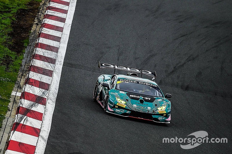 Lamborghini Super Trofeo Asia: Yazid e Ochiai centrano il primo successo al Fuji