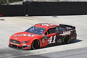 Suárez se mantiene en carrera para entrar al playoff