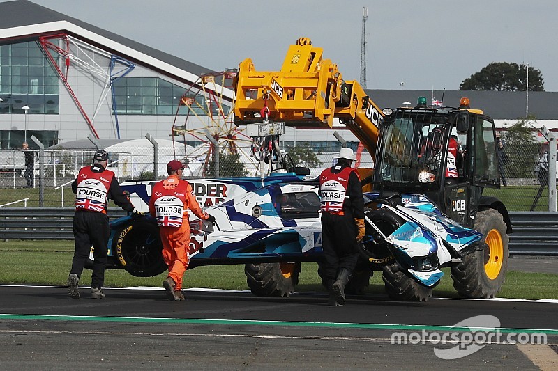 Newey replaces hospitalised Carlin ELMS driver