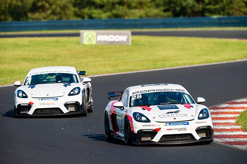 Antoszewski z pole position