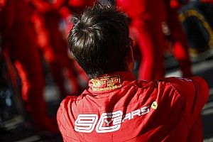 A szavazók inkább Leclerc mellé állnának a Ferrarinál