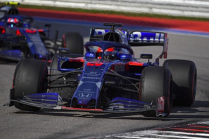 В Toro Rosso объяснили второй пит-стоп Квята