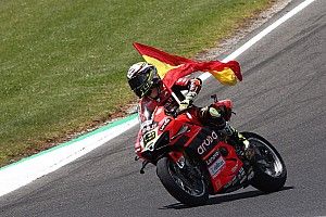 Phillip Island WSBK: brillante doble victoria de Bautista para cerrar 2022