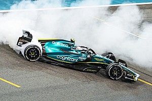 Így szólt Vettel csapatrádiója az elmúlt 15 évben – videó