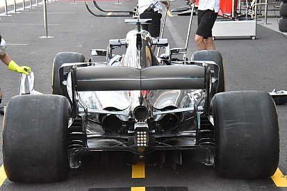 Mercedes: fiancate strette sulla W09, ma ci sono altri sfoghi di aria calda