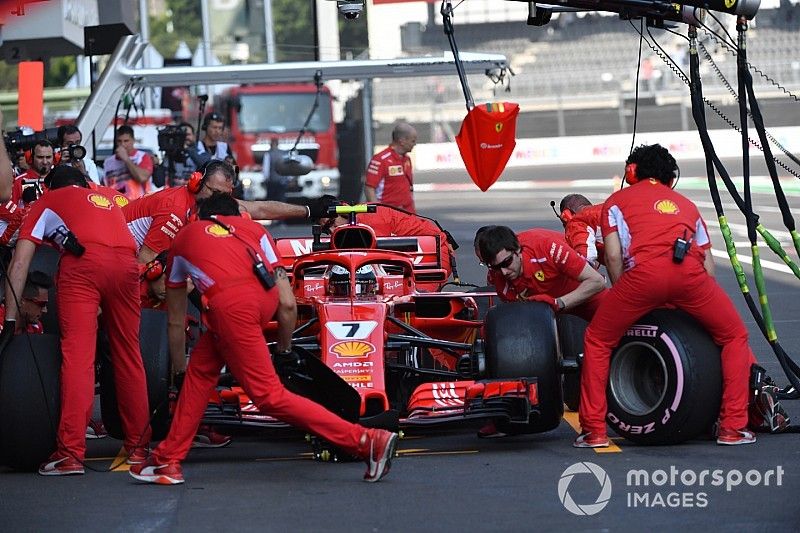 Pokolian gyors kerékcserék a Ferraritól Mexikóban
