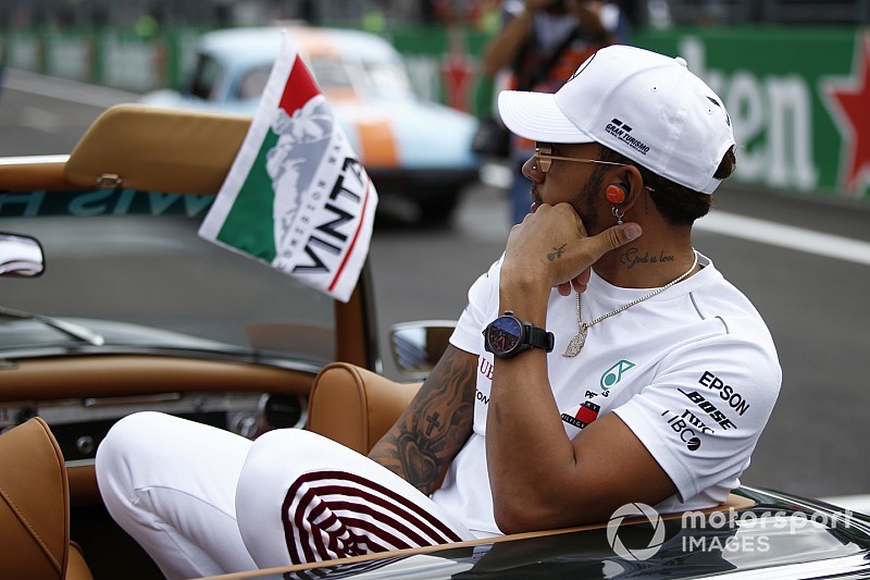 Hamilton: nem leszek az F1-ben, ha elérik a 25 nagydíjat