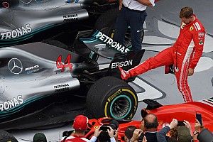 Monito di Hamilton: "I media devono avere più rispetto di Vettel"