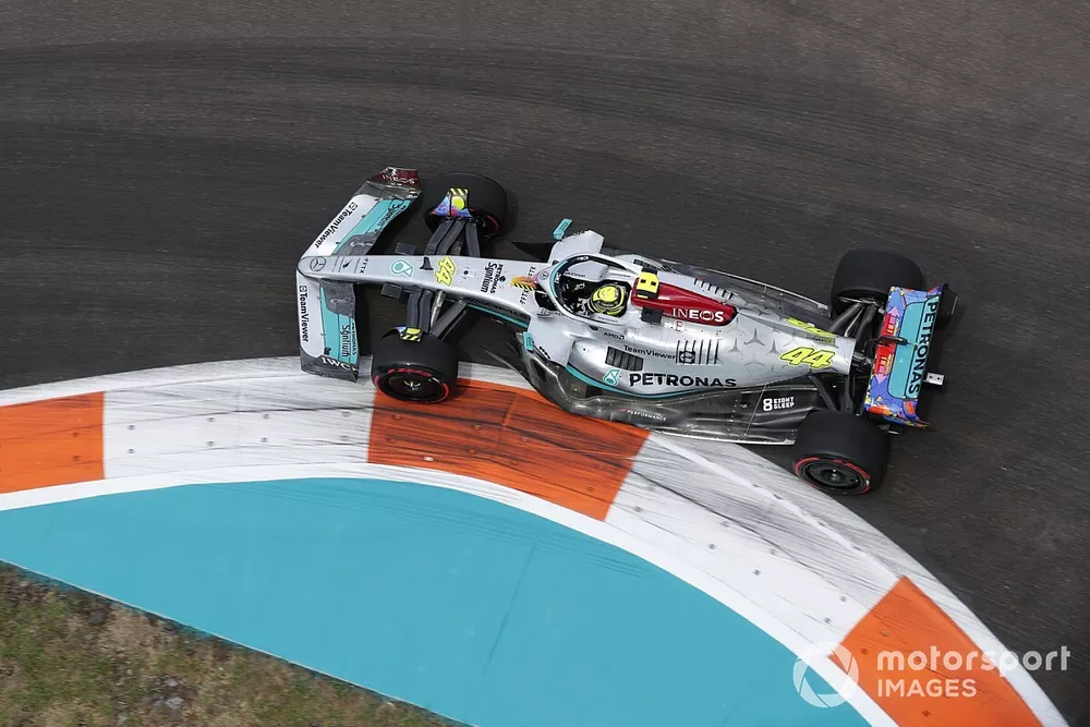 Lewis Hamilton, Mercedes W13