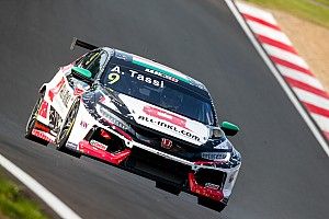 WTCR, Nordschleife: Tassi è un fulmine nelle Libere