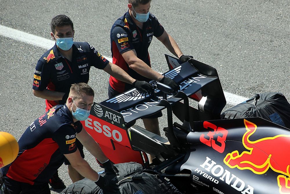 Red Bull: il flap mobile è quasi piatto!