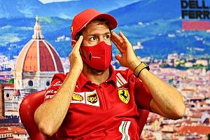 СМИ: Ferrari решила уволить Феттеля еще в 2019-м. Переговоры с Сайнсом начались год назад