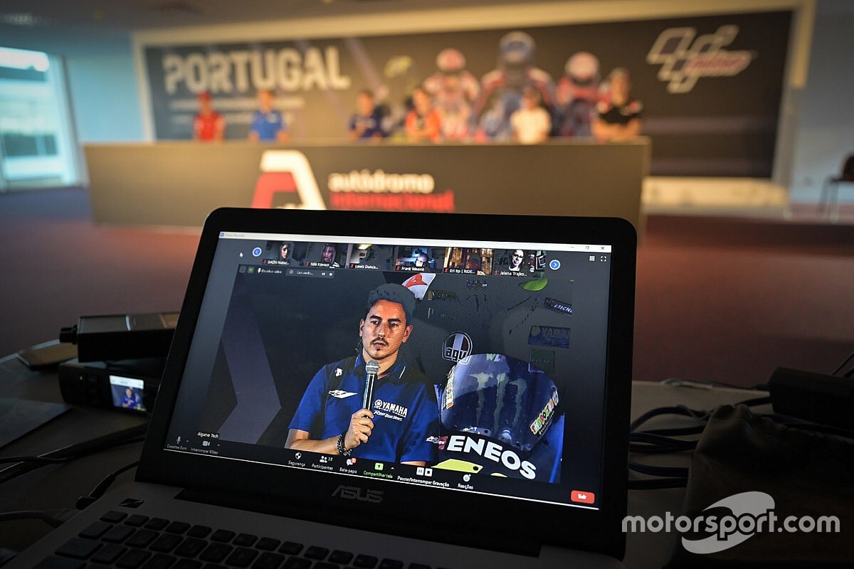 Ada Proyek Lain, Lorenzo Tak Akan Jadi Test Rider Aprilia