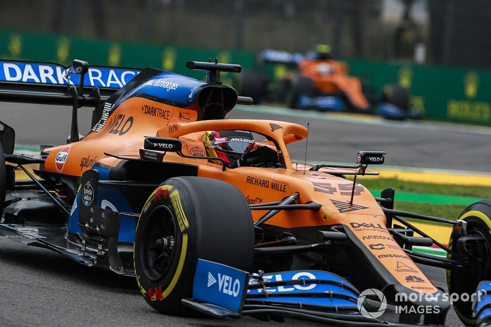 Sainz: "No recuerdo una batalla tan ajustada en mitad de tabla"