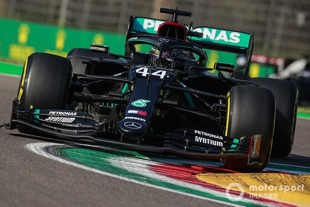 Hamilton déplore le "très mauvais tour" qui lui a coûté la pole