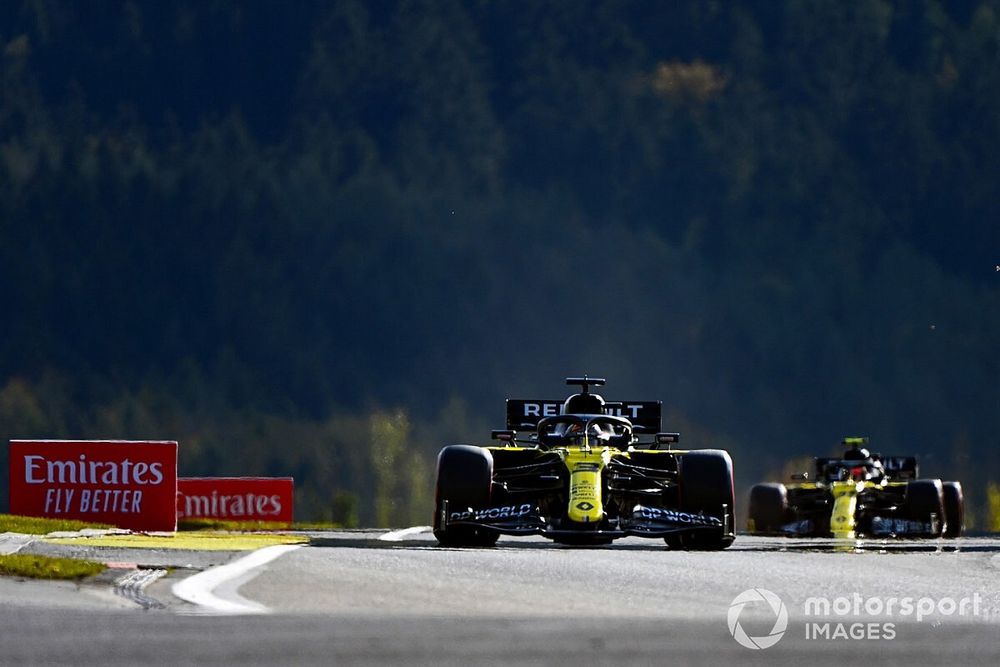 Daniel Ricciardo, Renault F1 Team R.S.20, Esteban Ocon, Renault F1 Team R.S.20