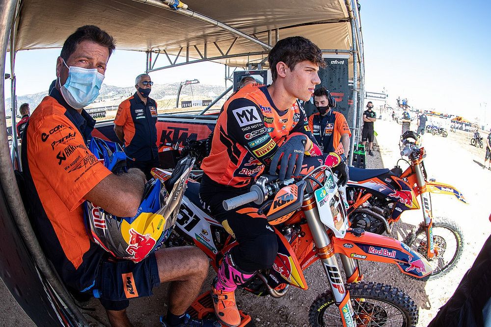Jorge Prado Terkesan Paksakan Diri Turun di MXGP Prancis