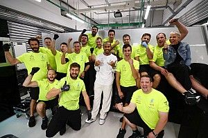 Hamilton szerint nem pazarolták el az oroszországi sanszukat
