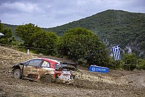 WRC, Rally Acropoli, PS3: Rovanpera leader. Evans, cambio KO
