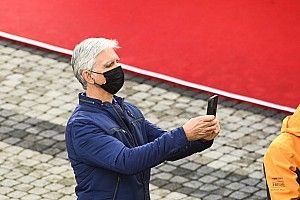 Хилл раскритиковал Боттаса: Он не гонялся