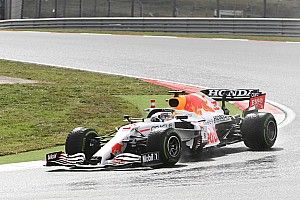 Mark Webber Ragu Max Verstappen Bisa Perjuangkan Gelar