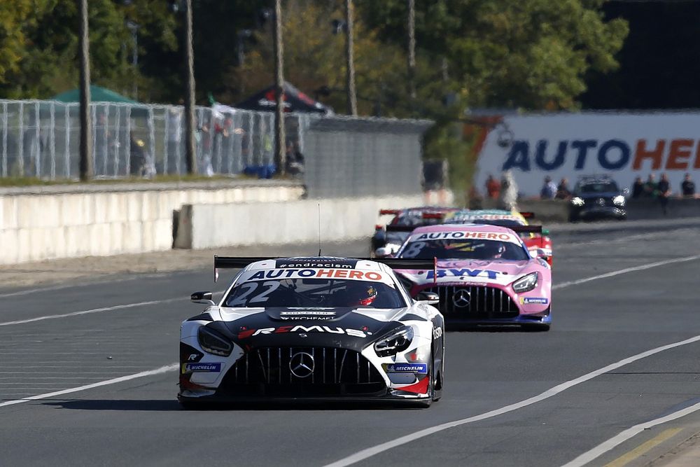 Mercedes defends team orders call in DTM title decider