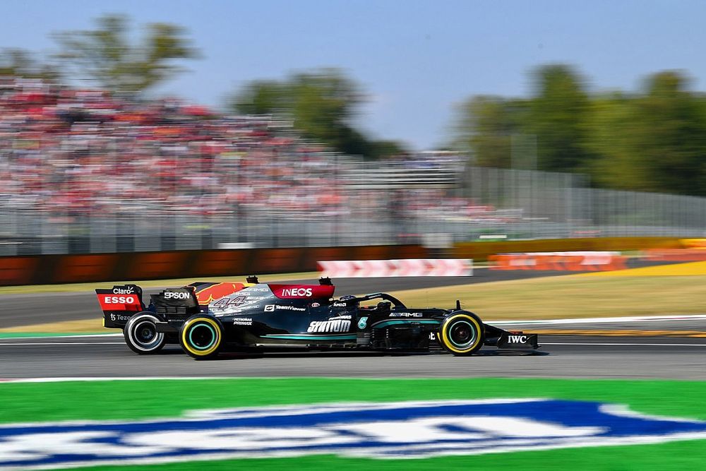 Lewis Hamilton, Mercedes W12, Max Verstappen, Red Bull Racing RB16B, crashen in Monza