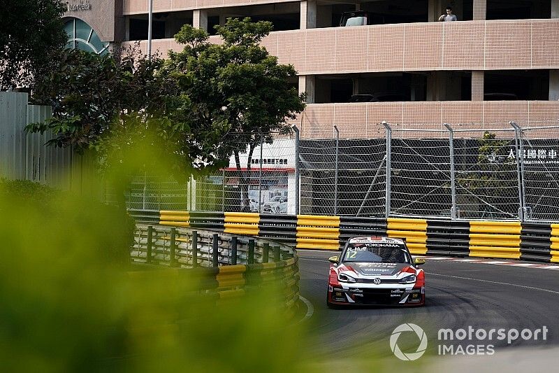 Rob Huff, SLR VW Motorsport Volkswagen Golf GTI TCR    