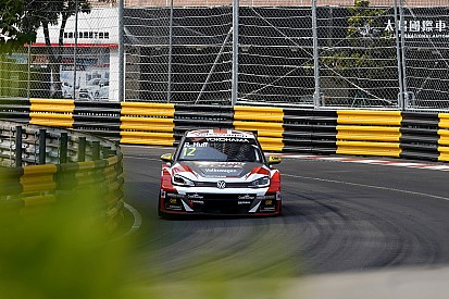 Мюллер и Хафф выиграли квалификации WTCR в Макао