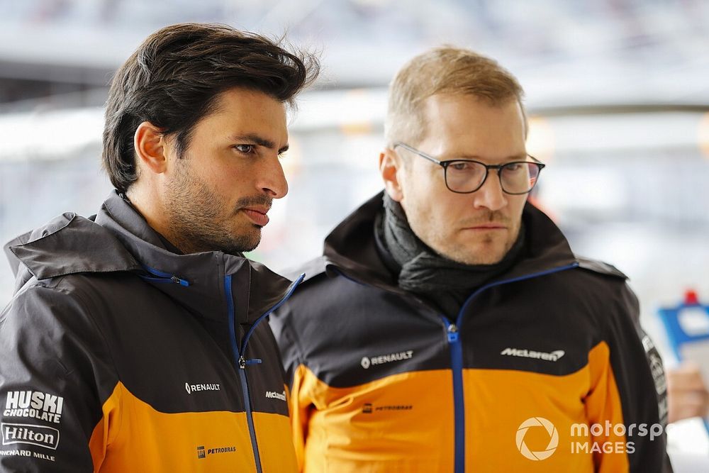 Carlos Sainz Jr., McLaren, and Andreas Seidl, Team Principal, McLaren