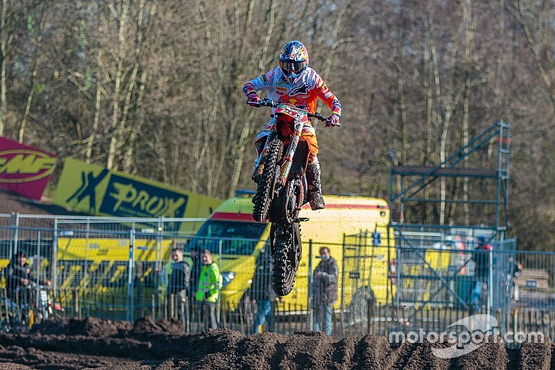 Jasikonis wint, Herlings tweede na uitvallen Gajser