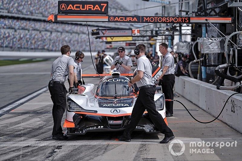 Los Acura mandan en la sexta práctica de Daytona