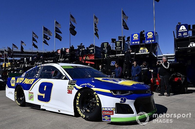 Chase Elliott lidera práctica final en Phoenix