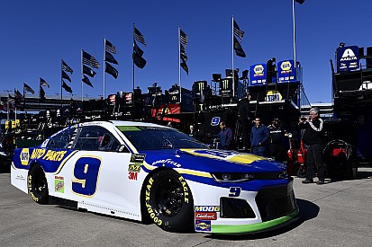 Chase Elliott lidera práctica final en Phoenix