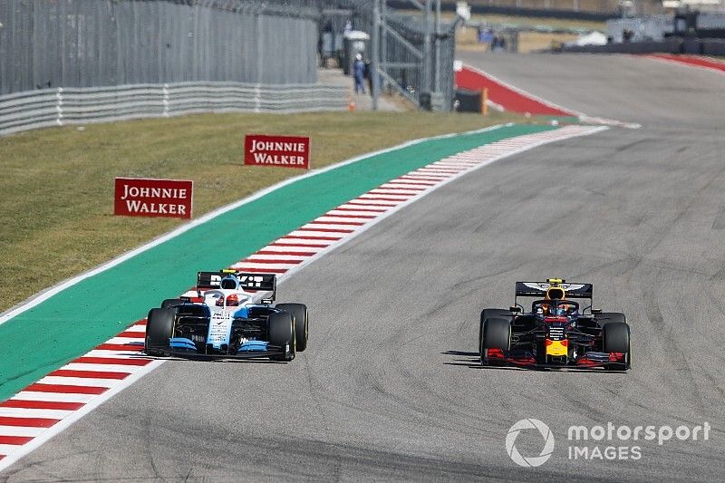 A Red Bull nem akarja elkapkodni a döntést, de Albon teljesítménye "fenomenális" volt