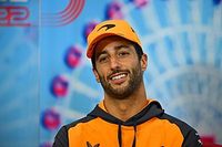 Daniel Ricciardo Tidak Mau Buru-buru Teken Kontrak