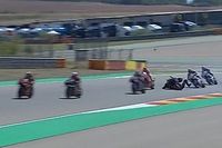VIDEO: El accidentado arranque que dej&oacute; afuera a Quartararo y M&aacute;rquez