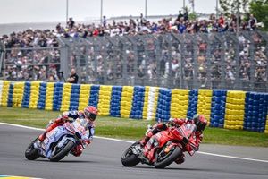 MotoGP: Bagnaia lidera TL2 em Misano; Giannantonio e Martín têm queda