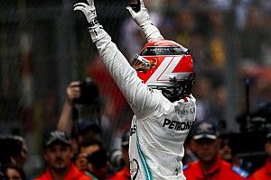 GP Monako: Hamilton menang meski drama ban