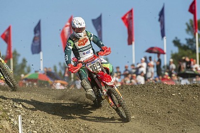 Terza doppietta di fila in Russia per Gajser che scavalca Cairoli