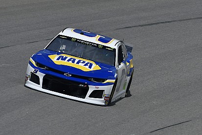 Chase Elliott runs down Harvick for Stage 2 win at Kansas