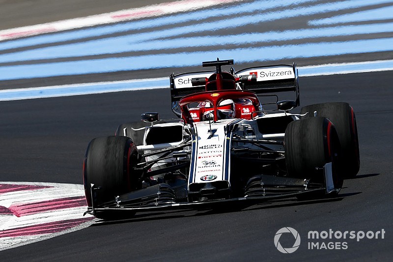 Raikkönen szűkszavúan, Giovinazzi óvatos optimizmussal értékelte a pénteki napot
