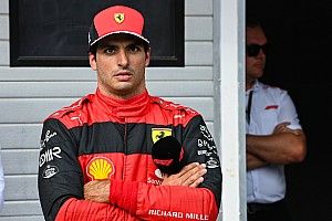 Sainz: "Ferrari'nin büyümeye devam etmesi gerekiyor"