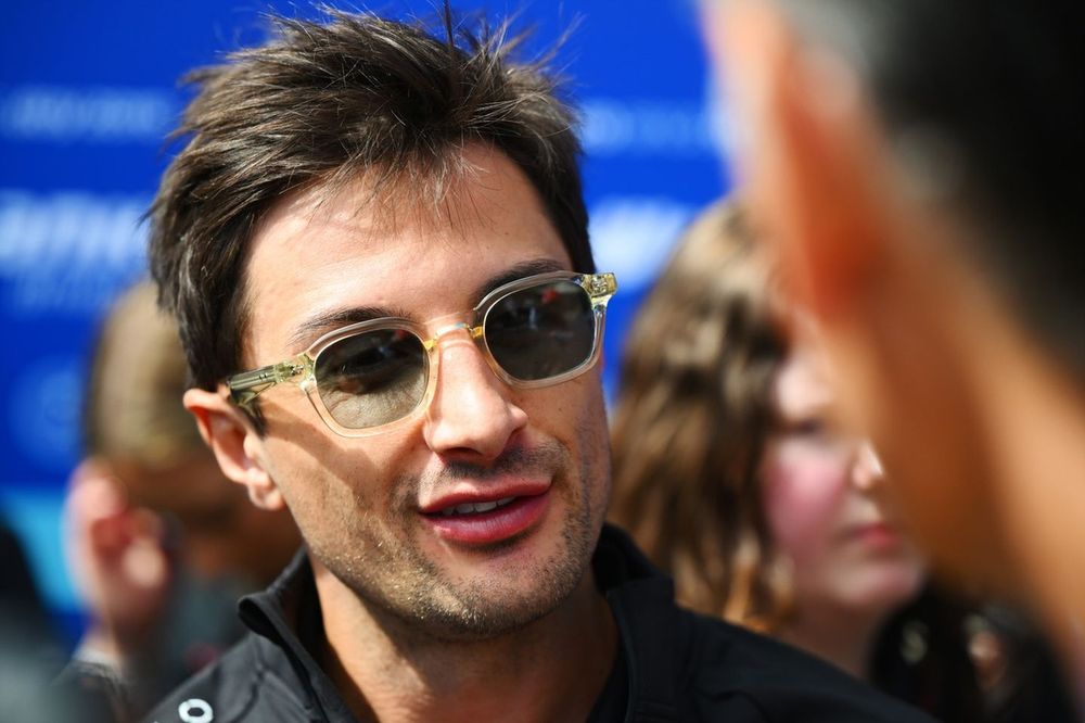 Mitch Evans , Jaguar TCS Racing looks on