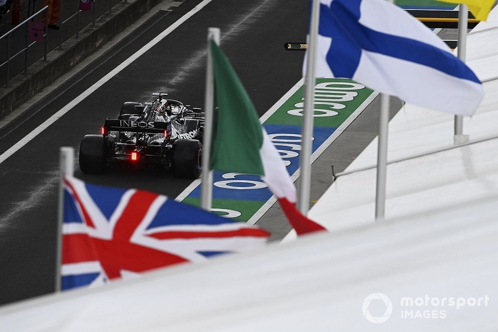 Lewis Hamilton, Mercedes F1 W11, after securing pole