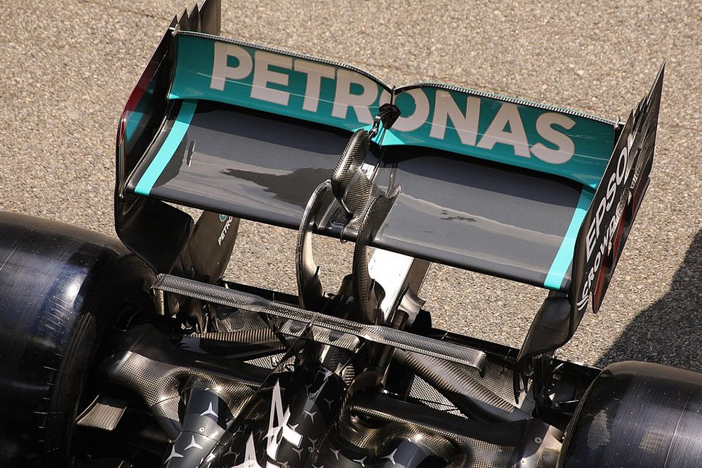 Dettagli dell'ala posteriore della Mercedes F1 W11 