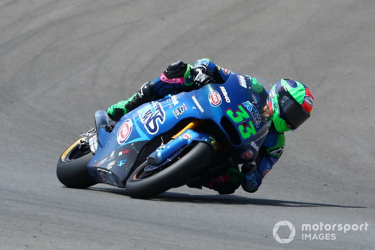 Moto2, Brno, Libere 2: zampata di Bastianini, terzo Marini
